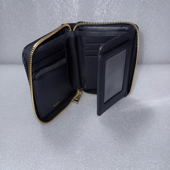 TUMI Trifold Zip Around Wallet - Picture 6 of 11
